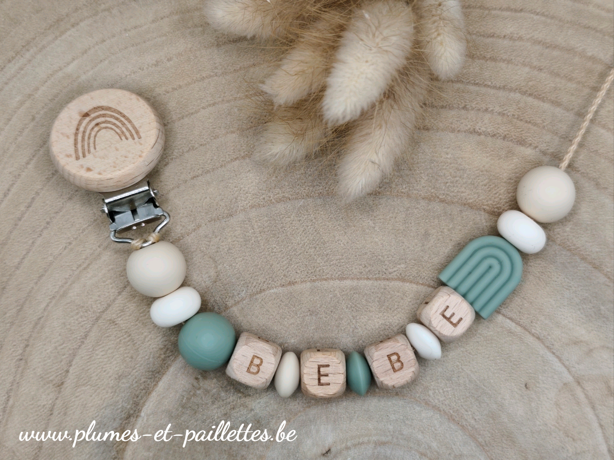 • Attache tétine Arc-en-ciel •