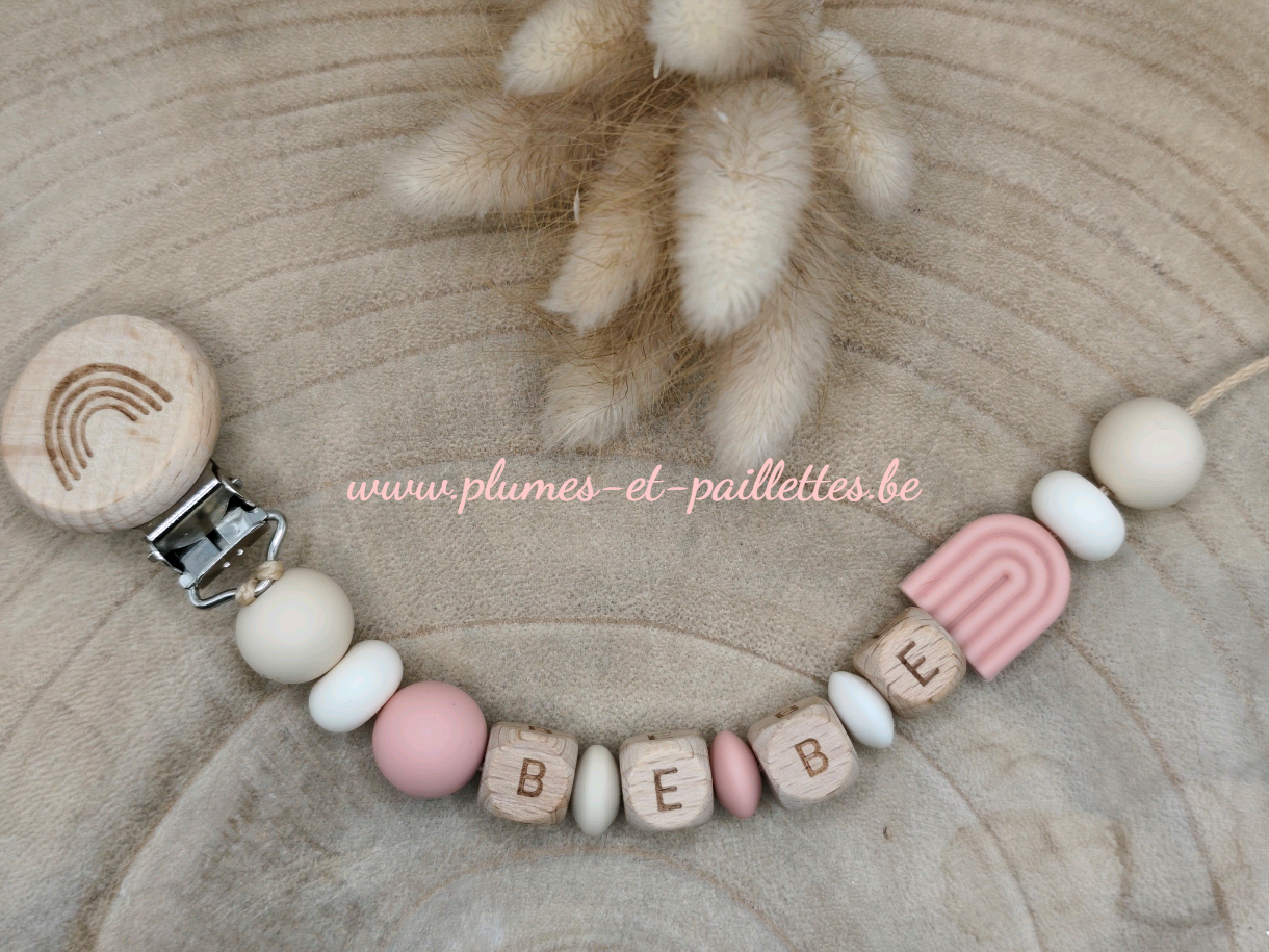 • Attache tétine Arc-en-ciel •