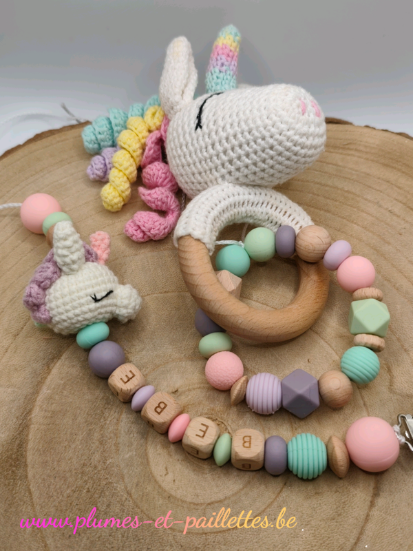 • Attache tétine + hochet Licorne •