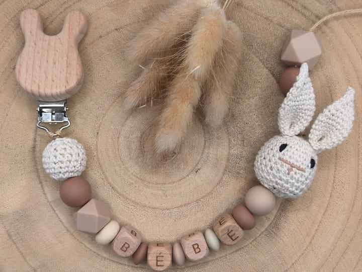 • Attache-tétine Lapinou •