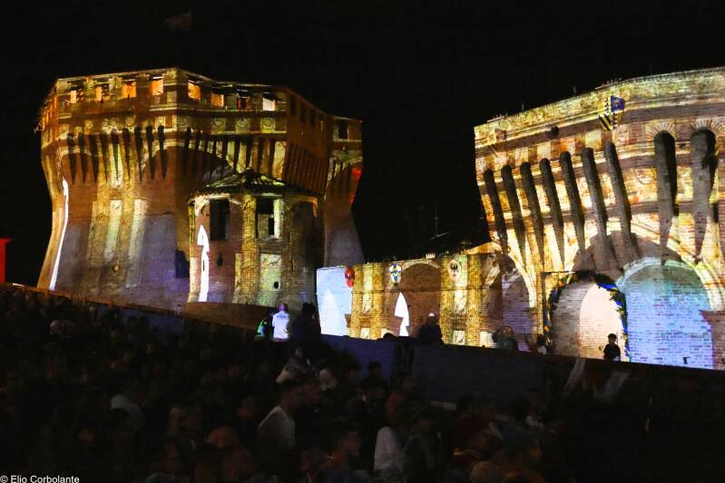 rocca-archi-standard-vb0dxm.jpg
