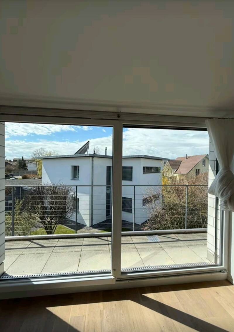 Einfamilienhausreinigungen, Mehrfamilienhausreinigungen  Fenster beidseitig mit Rahmen