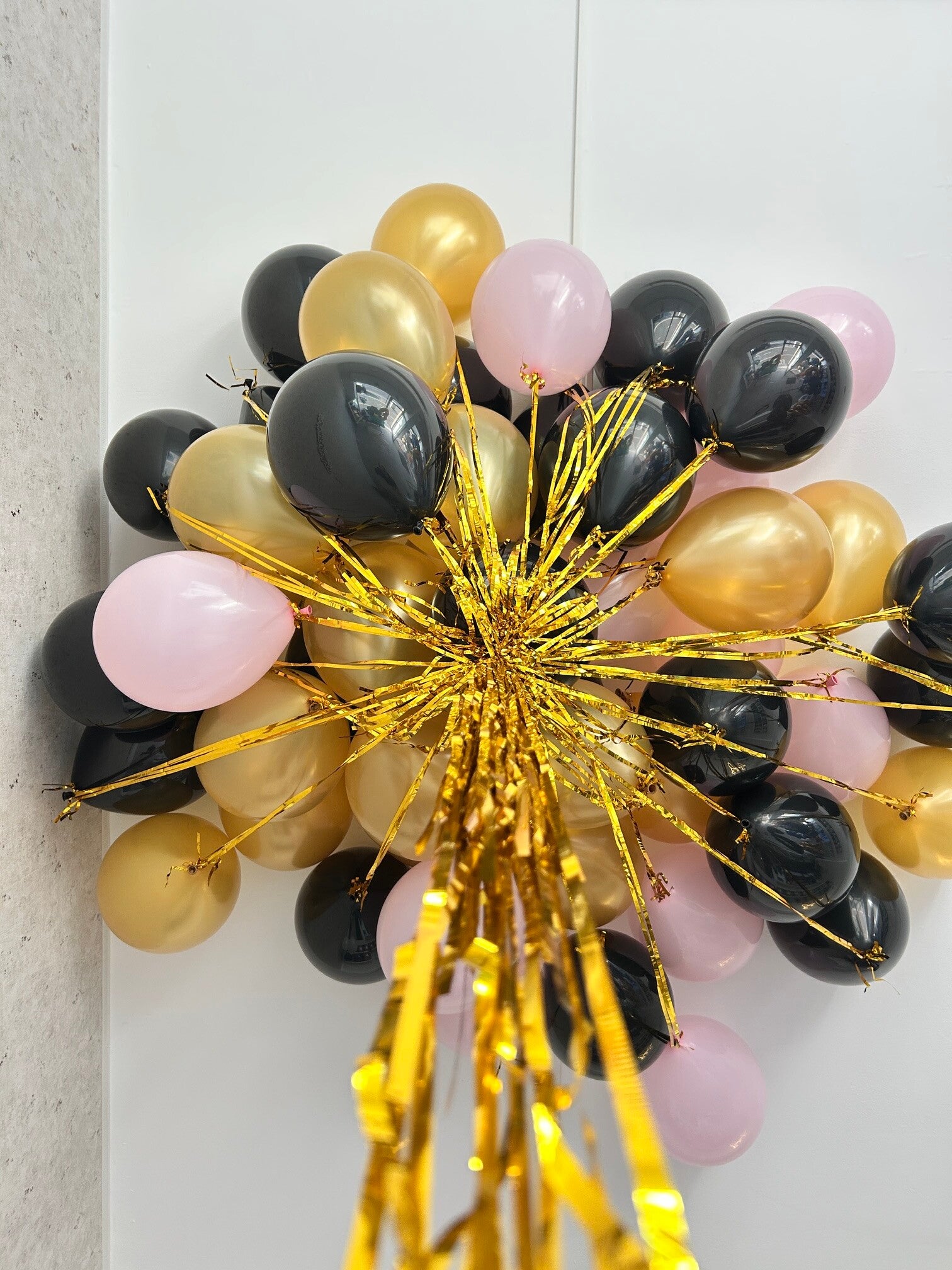 50 palloncini ad elio con frange scenografiche