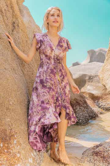 Boho maxi jurk met korte mouw bordeaux en gouden print