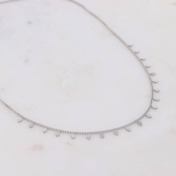 Korte zilveren ketting