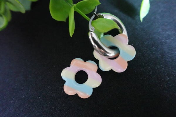 LUCY Pastels