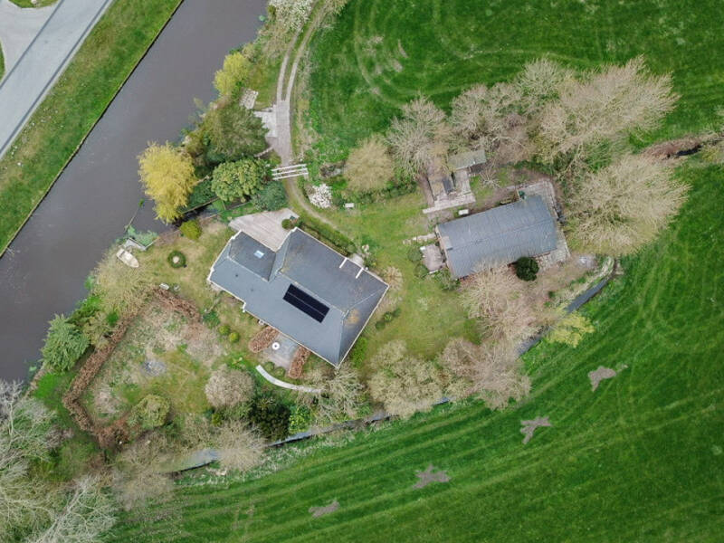 Boerderij aan de turfroute gemaakt vanuit de lucht met een drone