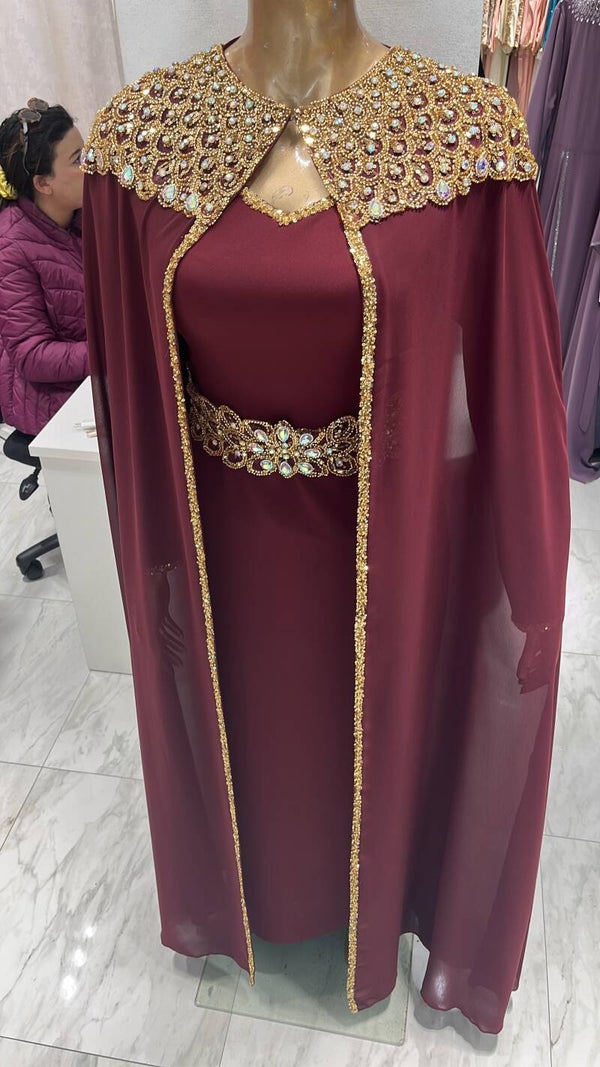 Robe de soirée avec cap