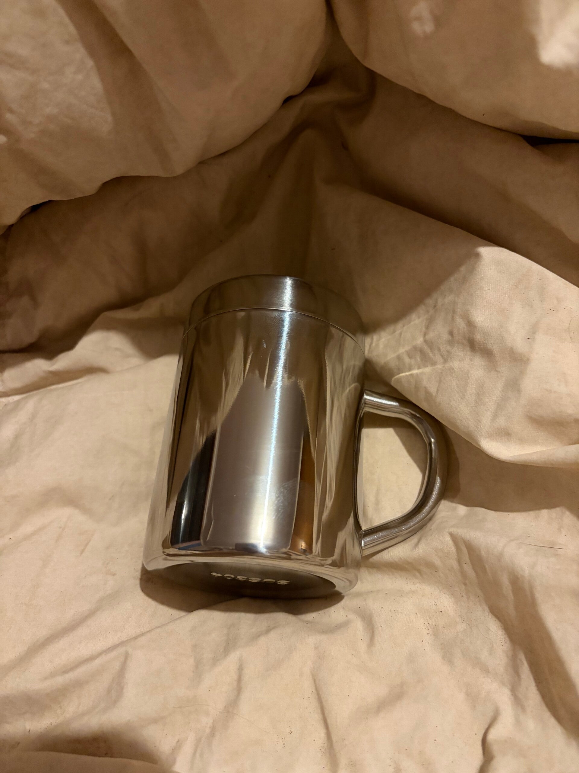 Stainless steel mug with lid