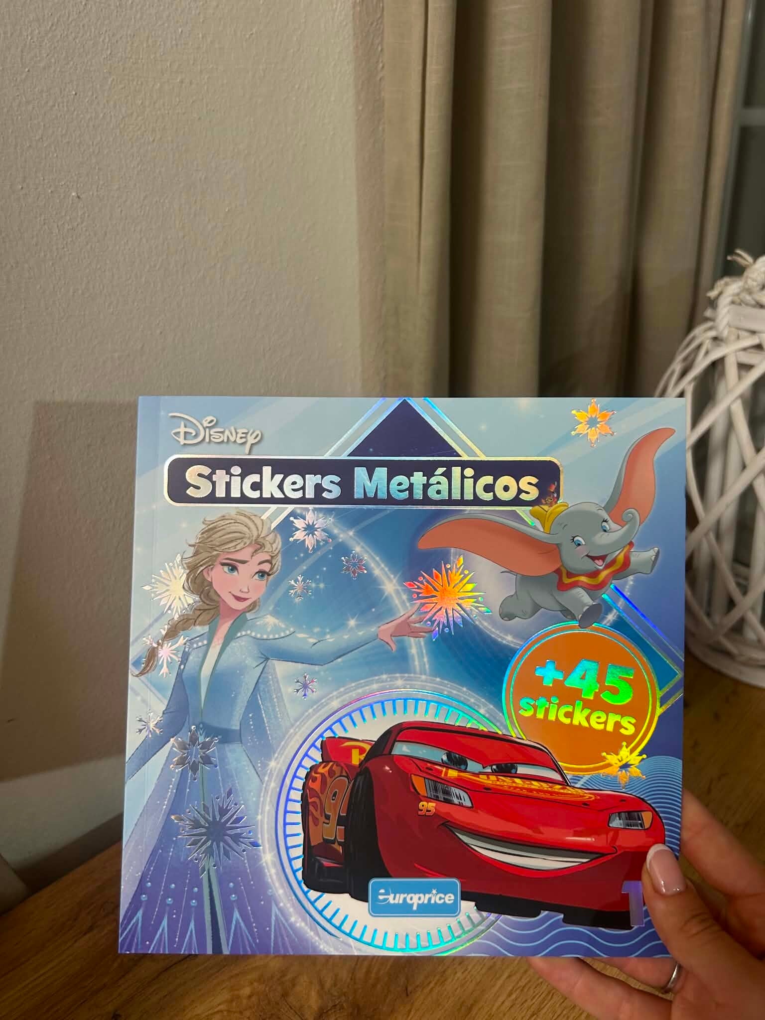 Livro Colorir + Stickers metálicos Disney