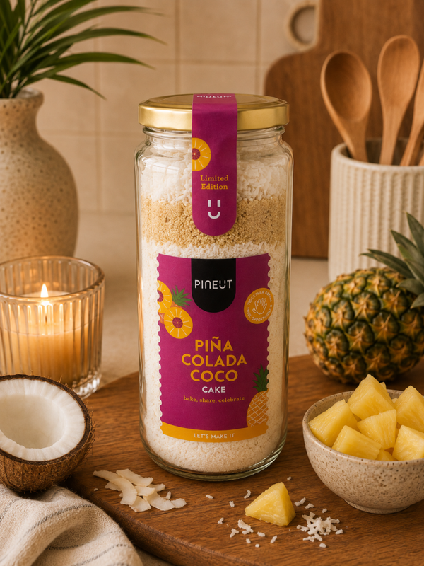 Piña colada coco cake