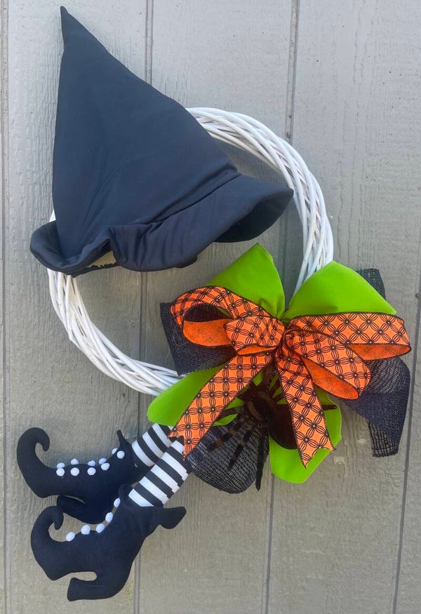 22 " Witch Wreath