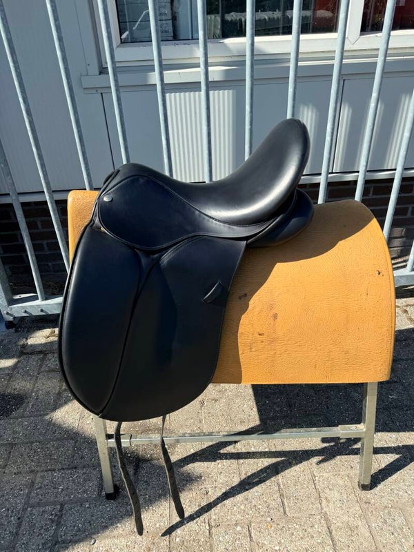Frank Baines Physio Dressage 17 inch