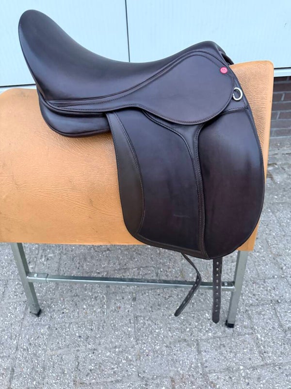 Edix Tudor 18 inch