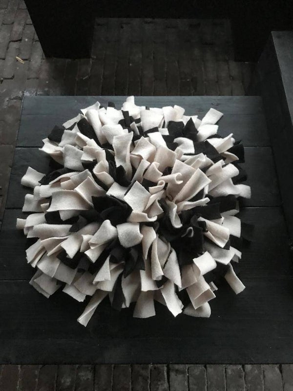 Snuffelmat Zwart met Champagne