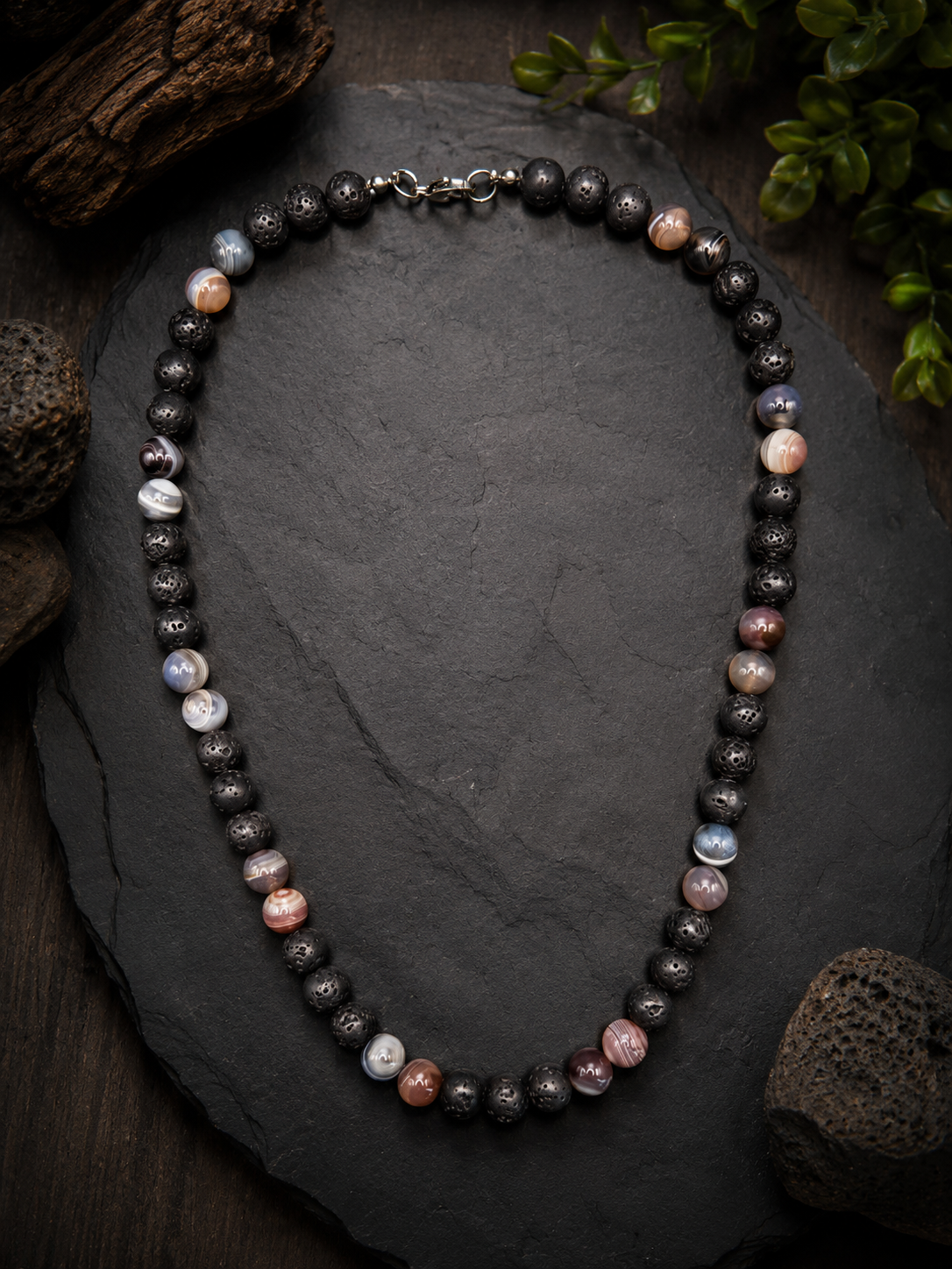Collier homme pierre de lave et agate du botwsana en 10 mm