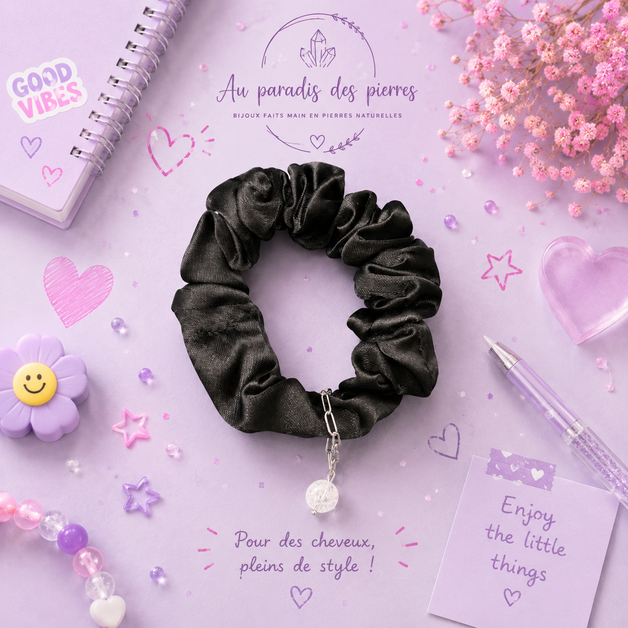 Chouchou noir en satin avec perle cristal de roche