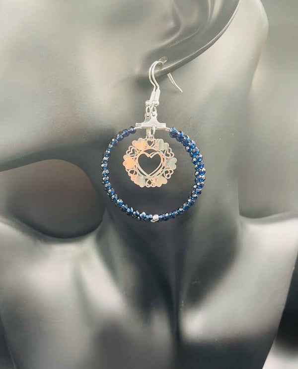 Créoles spinelle bleue facetee