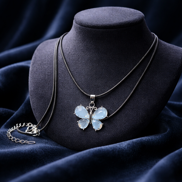 🦋Collier papillon en opaline 🦋