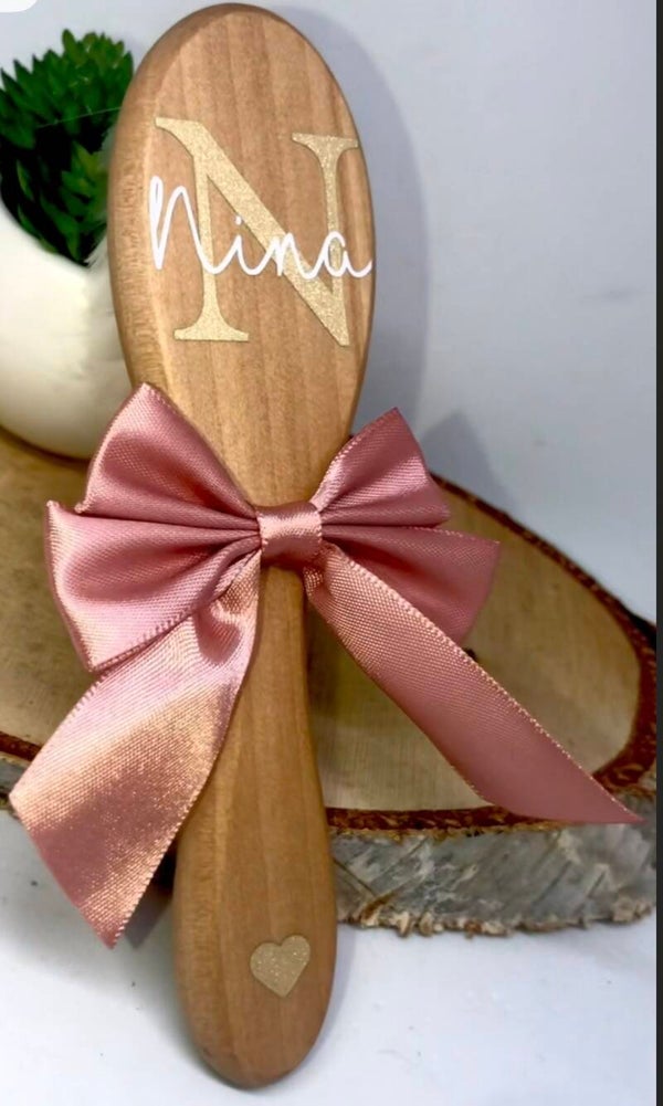 Brosse en bois personnalisée ✨