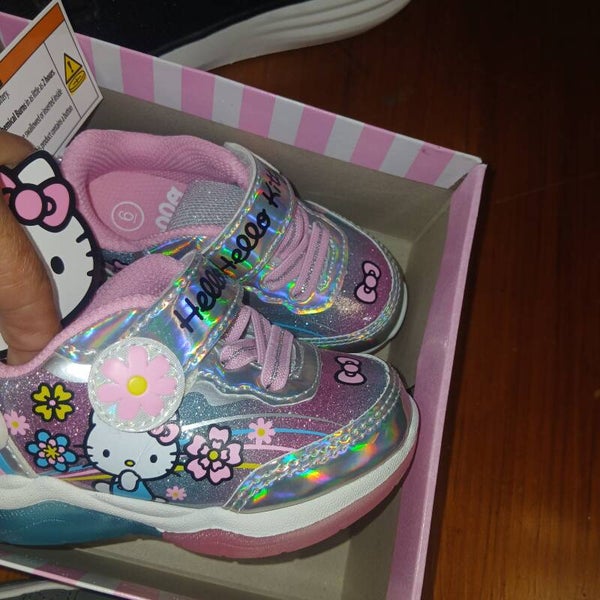 HELLO KITTY 6 sneakerslight up