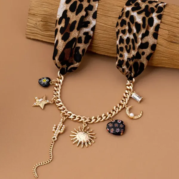 CHARM ANIMAL ÉCHARPE COLLIER-SOLEIL OCCIDENTAL ÉCLATANT