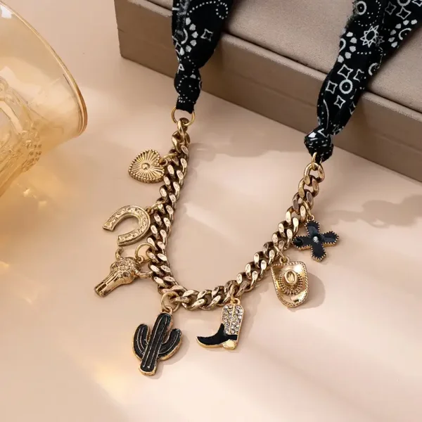 ÉCHARPE ANIMAL CHARME COLLIER-CROIX OCCIDENTALE BOTTES CHAPEAU