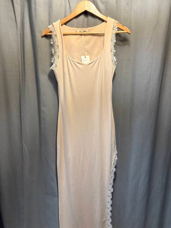 ROBE FLUIDE FENDUE