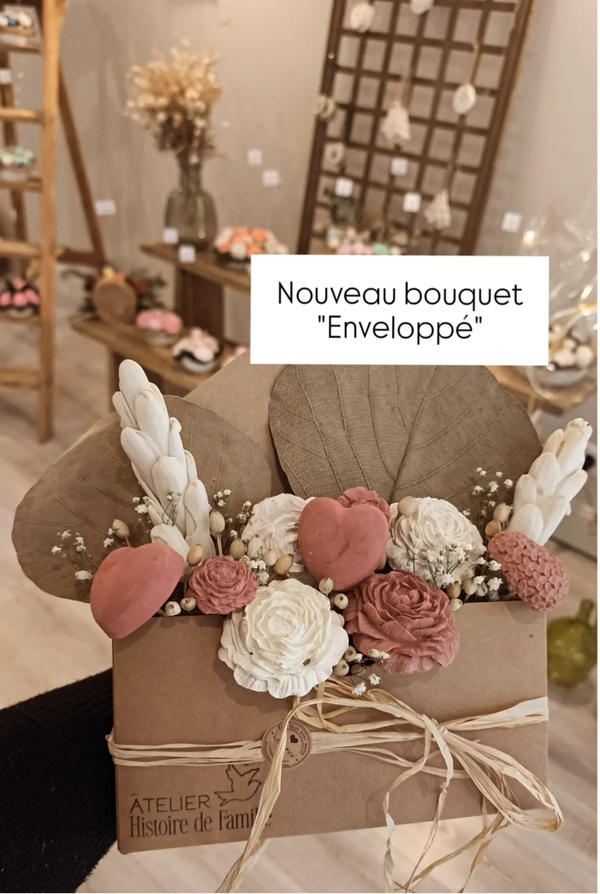 L’ENVELOPPÉ BOHO POUDRÉ