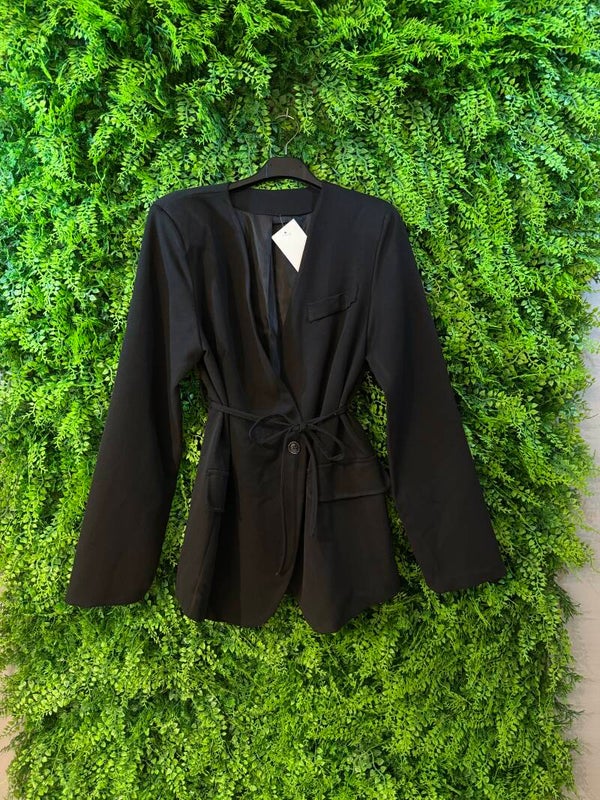 Giacca con cintura elegante