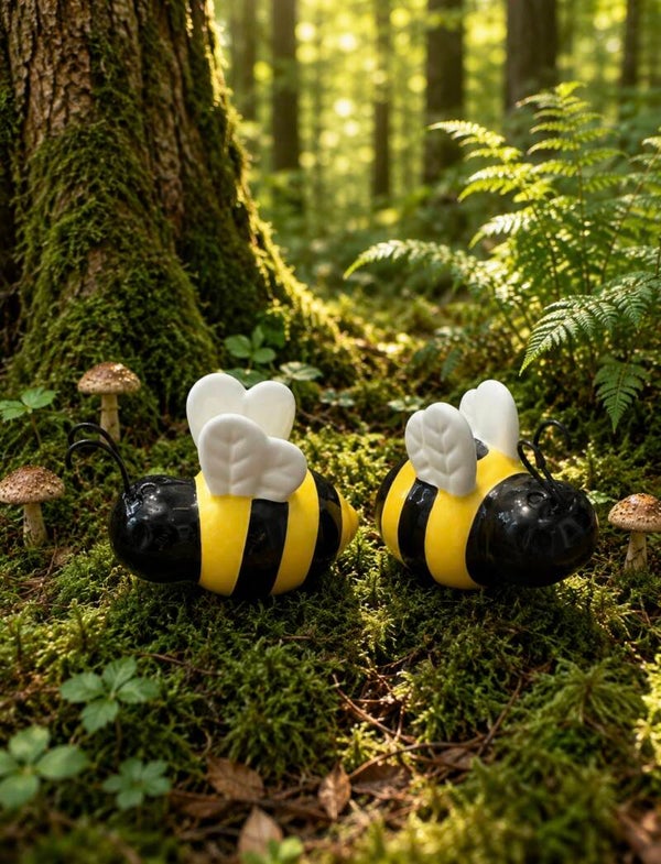 Bee Salt & Pepper Shaker Set