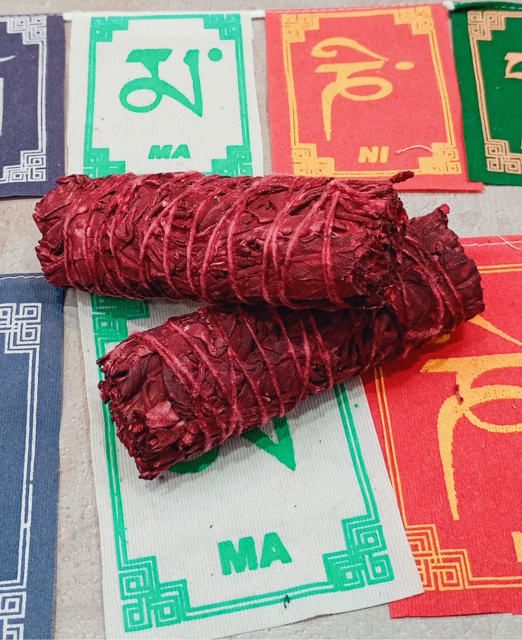 Lot 2 Fagots de sauge blanche au SANG DE DRAGON (60gr+) Fait main en Inde