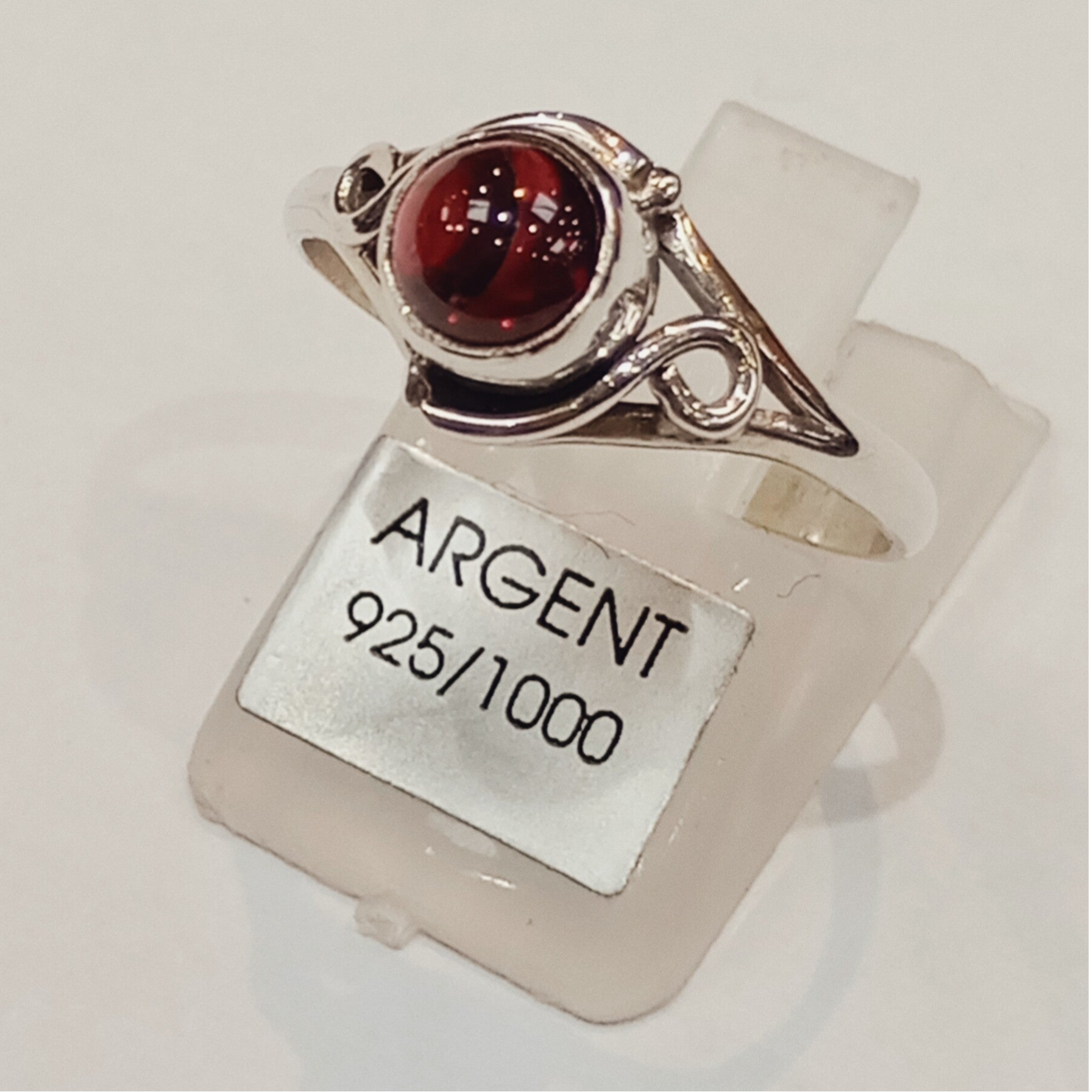 Bague en argent 925 et pierre en Grenat [T.57]