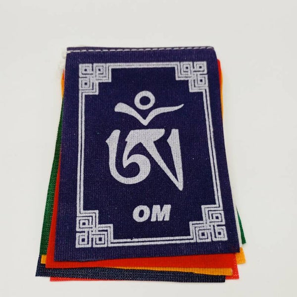 DRAPEAU OM MANI PADME HUM