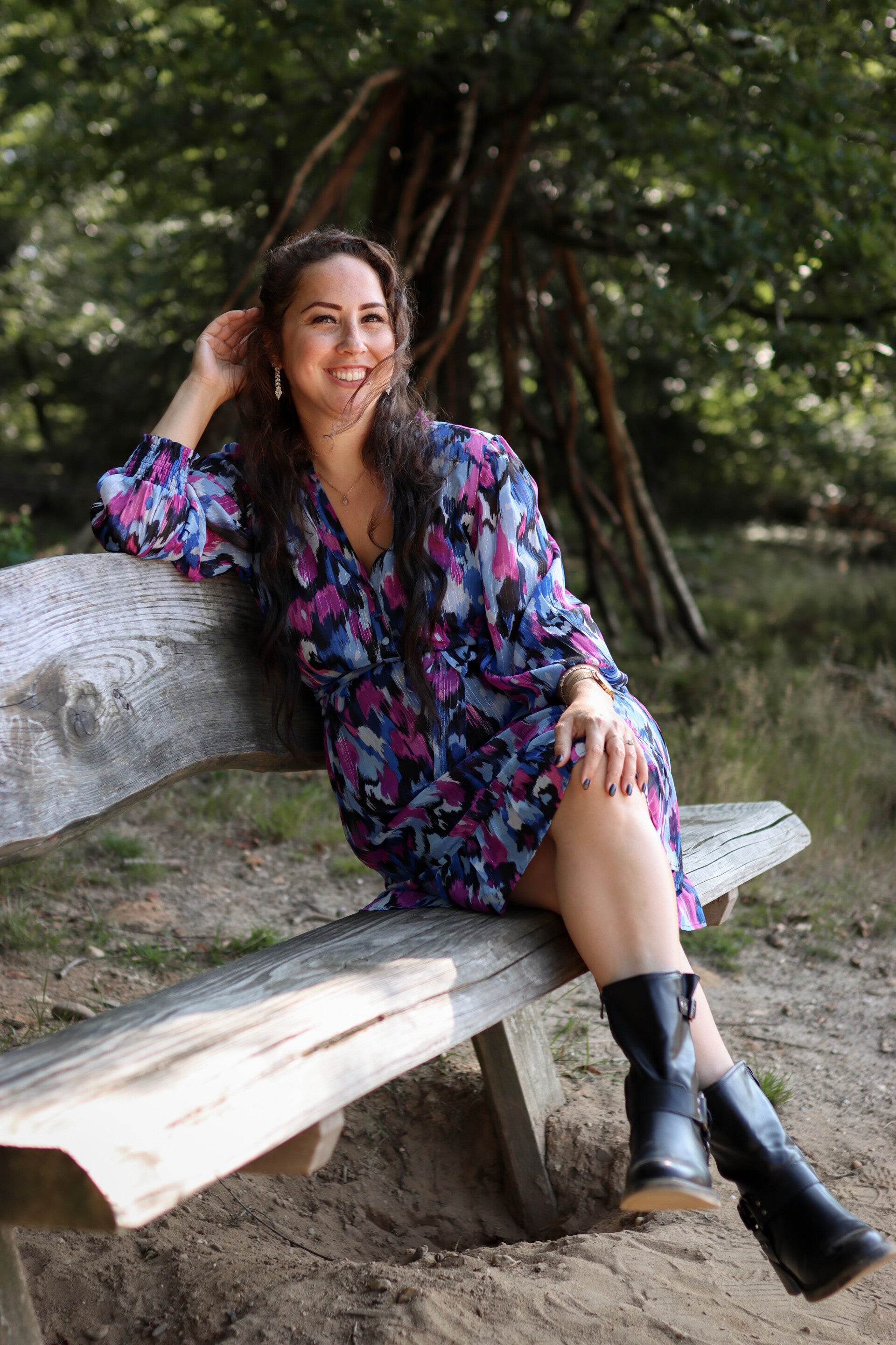 Denice Verwoert Healer, masseur, coach en equine bewegingsanalist. Daar waar Wetenschap en spiritualiteit samen komen.