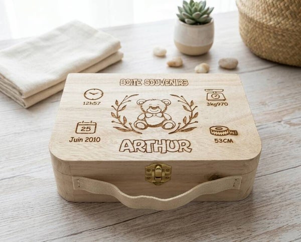 Boîte à souvenirs en bois personnalisée