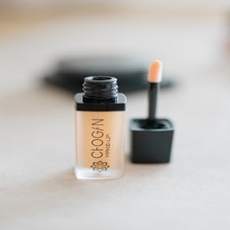 Make Up