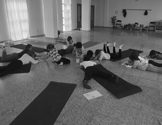 yoga kids niños