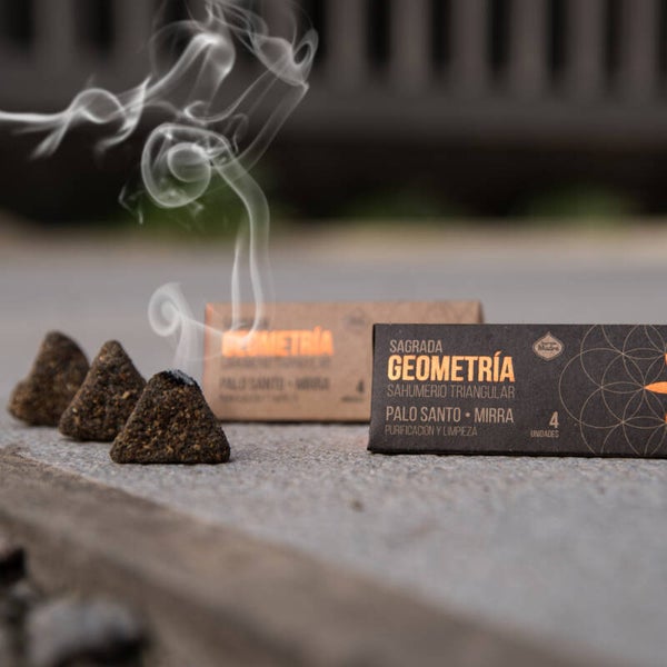 Driehoekige wierook met Palo Santo en Mirre