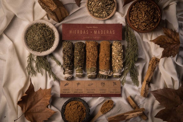 Assortiment van vijf smudgesticks. “Kruiden en hout”