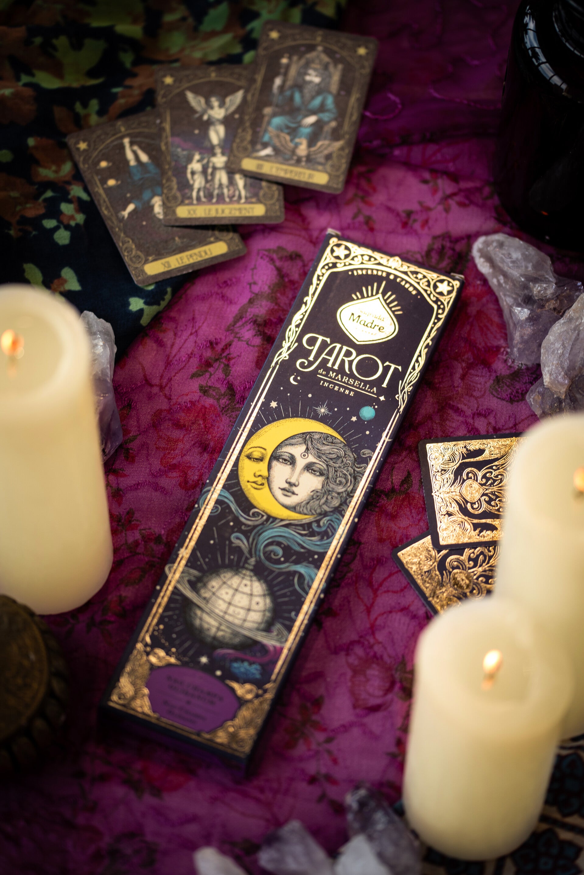 Wierook Tarot. ‘Nag Champa met Olibanum’