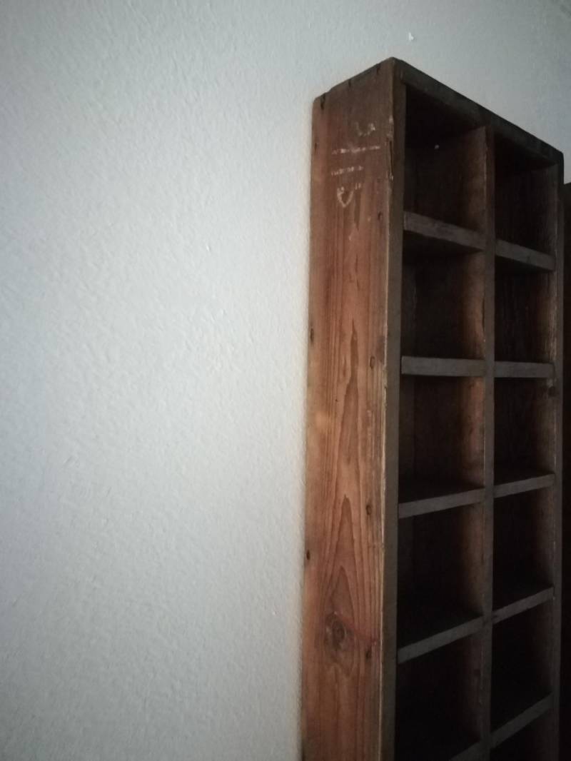 Letterbakken ophangsysteem kast brocante industrieel