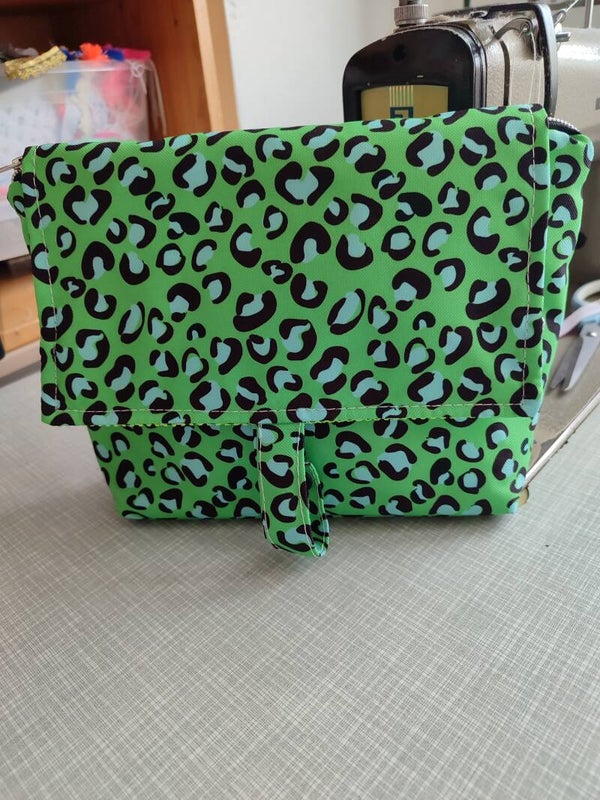 Kosmetiktasche Hang-on Leoo grün