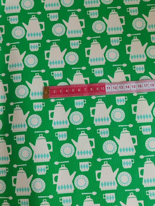 Kunstleder Reststück Geschirr grün