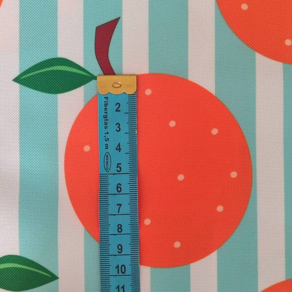 Outdoorstoff Orange auf Streife