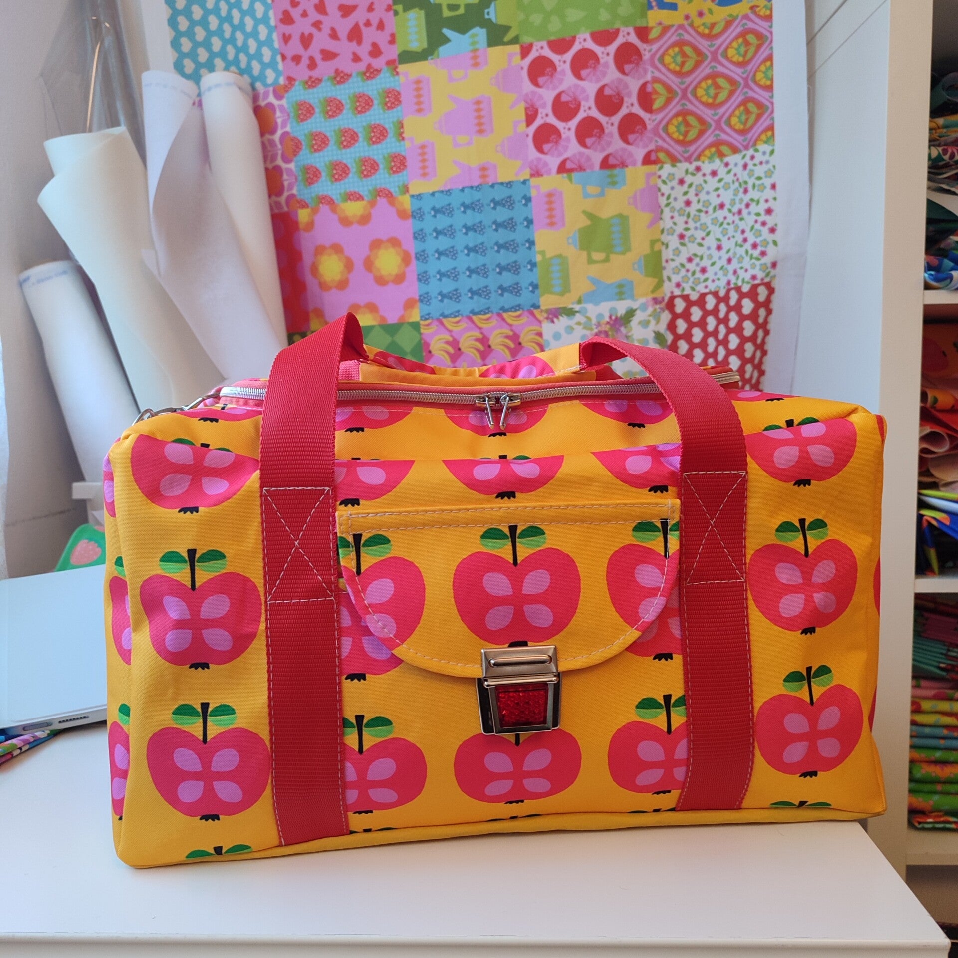 Eckiger Weeki Äpfel gelb