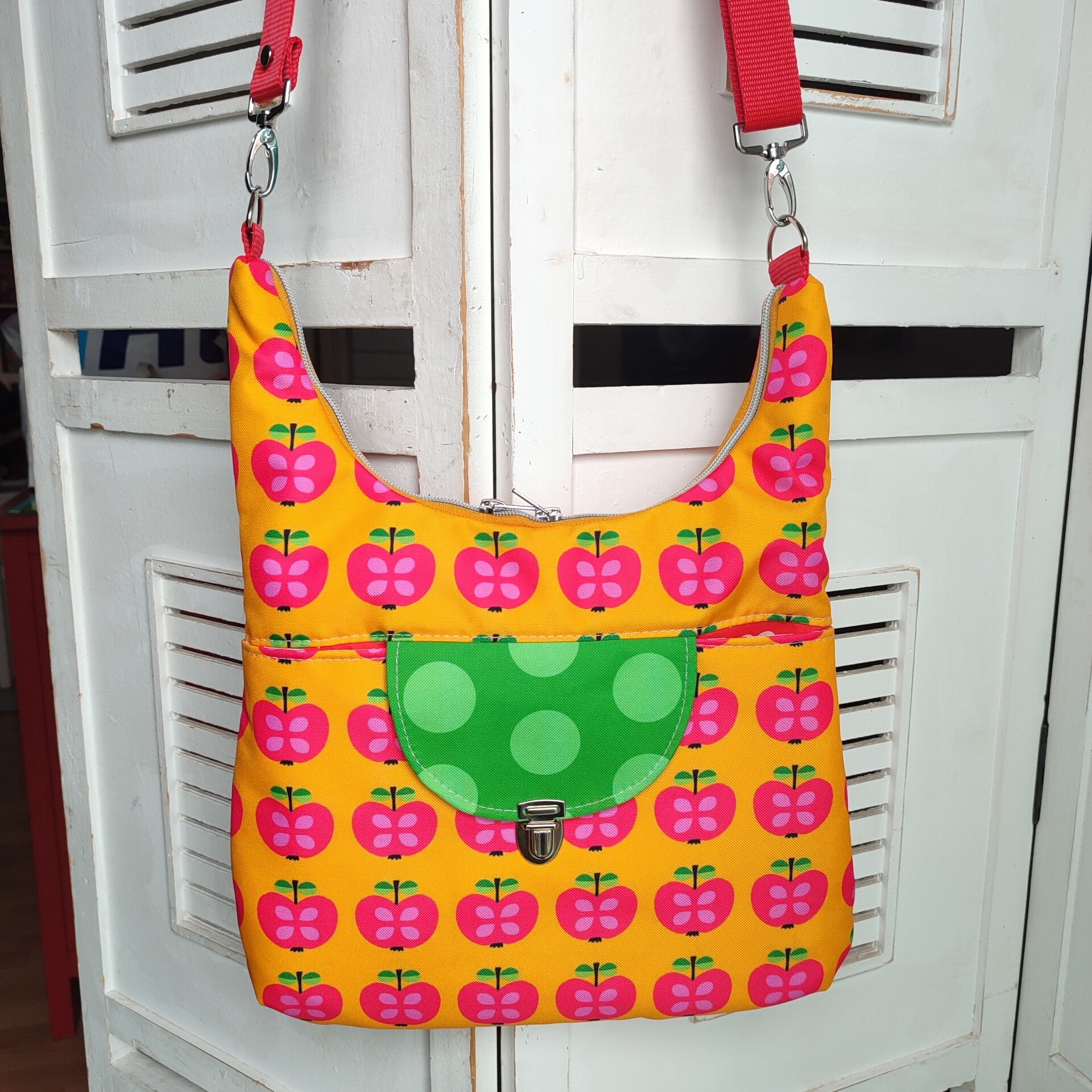 Umhängetasche Retroapfel
