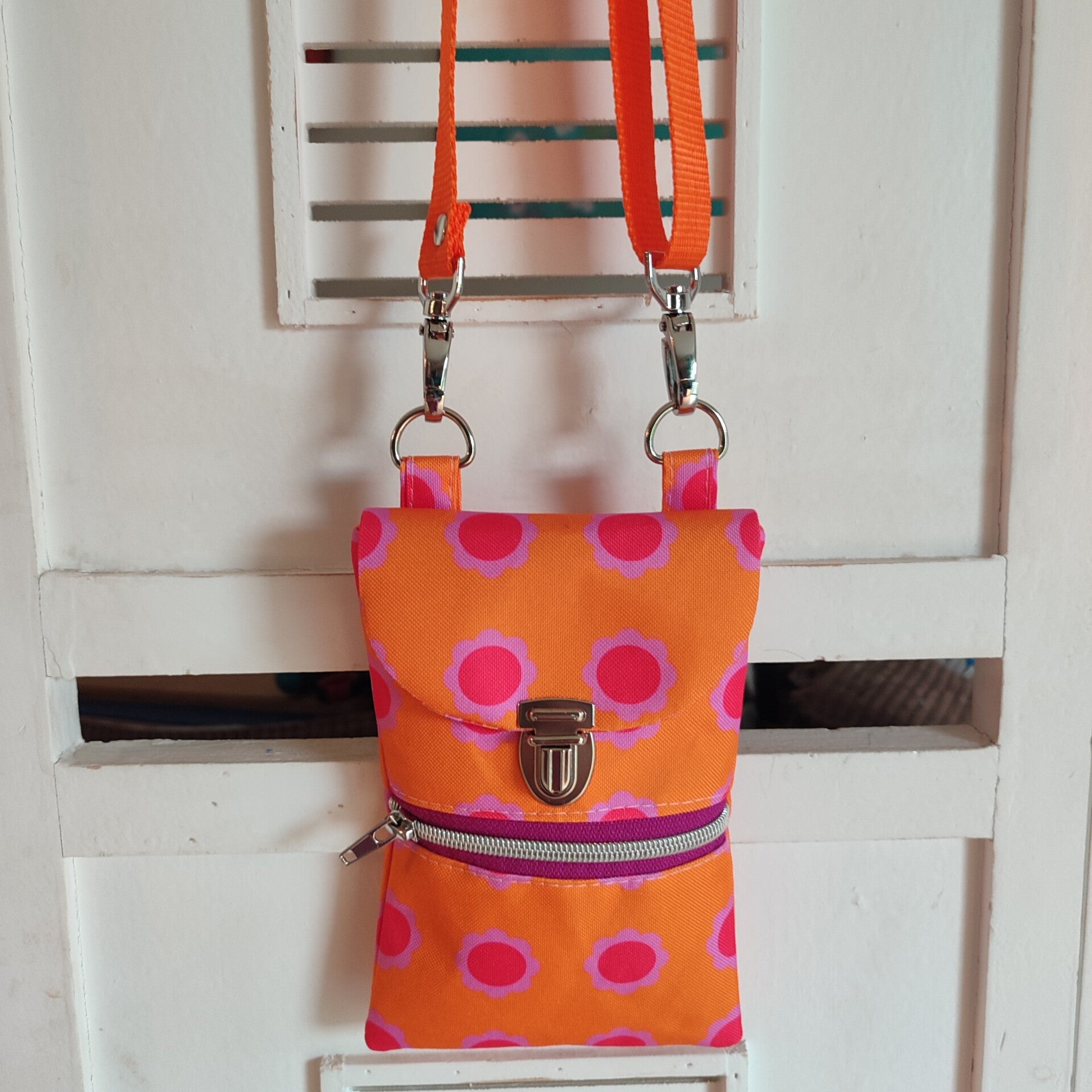 Handytasche Gießblume orange