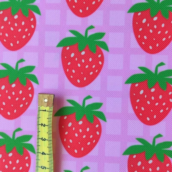 Outdoorstoff kleine Erdbeere rosa