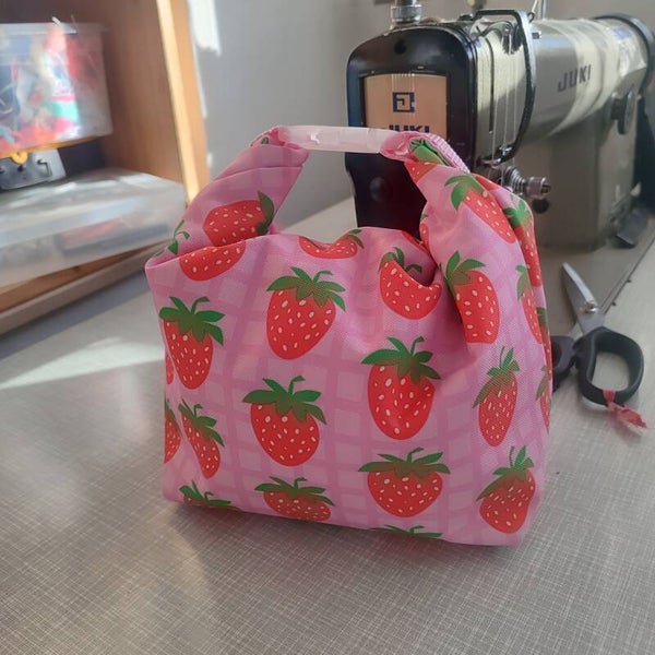 Multifunktionstasche Erdbeere rosa